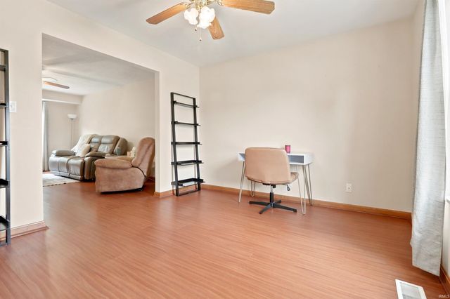 12904 Silverton Court, Evansville, IN 47725