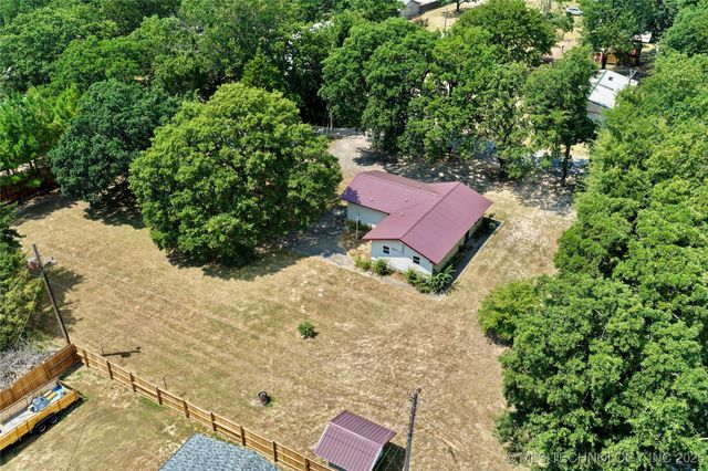 420502 E 1170 Road, Eufaula, OK 74432