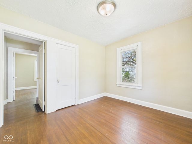 915 Woodlawn Drive, Anderson, IN 46012