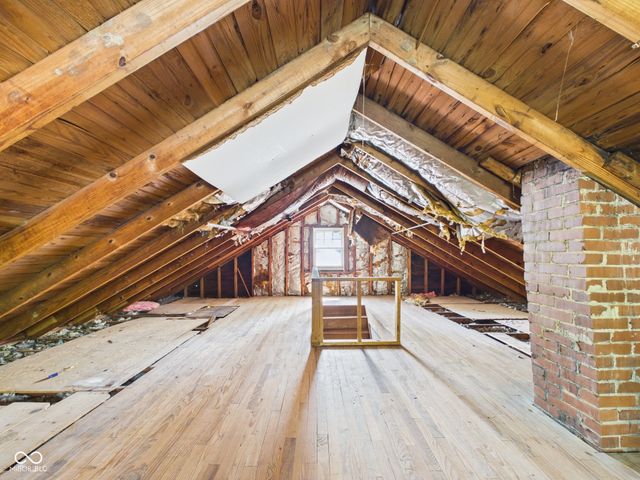 915 Woodlawn Drive, Anderson, IN 46012