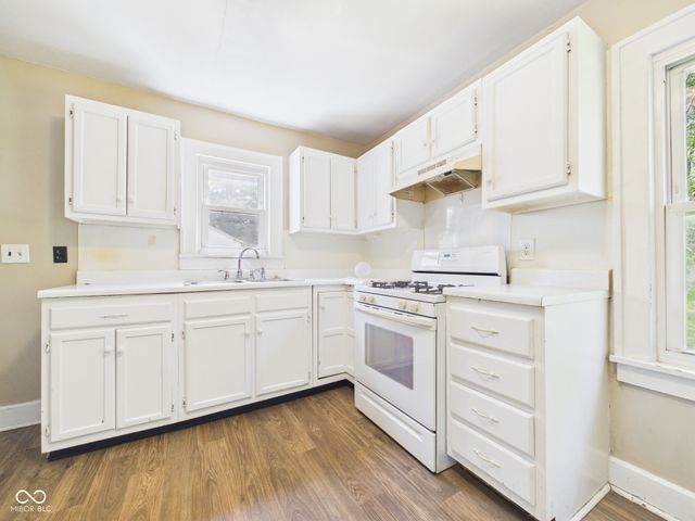 915 Woodlawn Drive, Anderson, IN 46012
