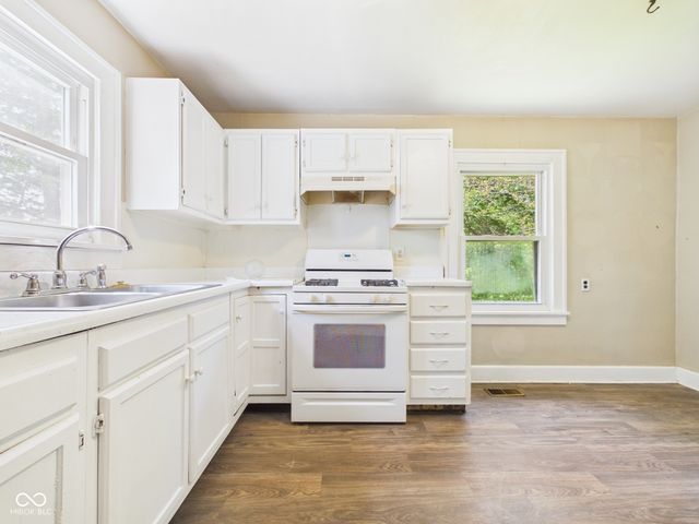 915 Woodlawn Drive, Anderson, IN 46012