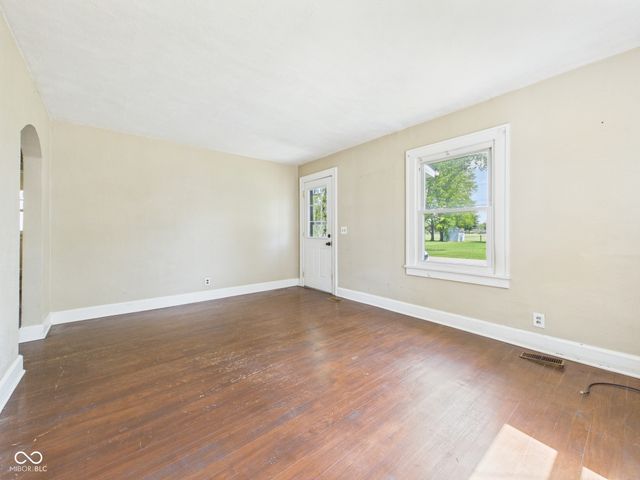 915 Woodlawn Drive, Anderson, IN 46012