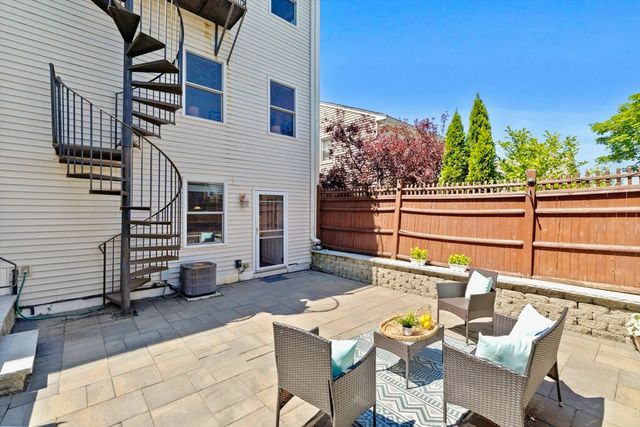15 Belmont St 1, Boston, MA 02129