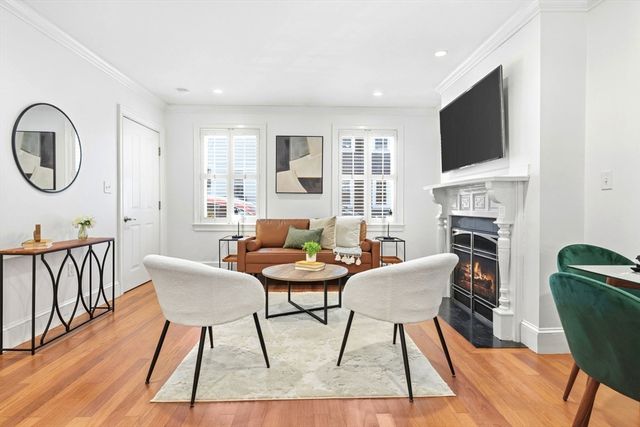 15 Belmont St 1, Boston, MA 02129