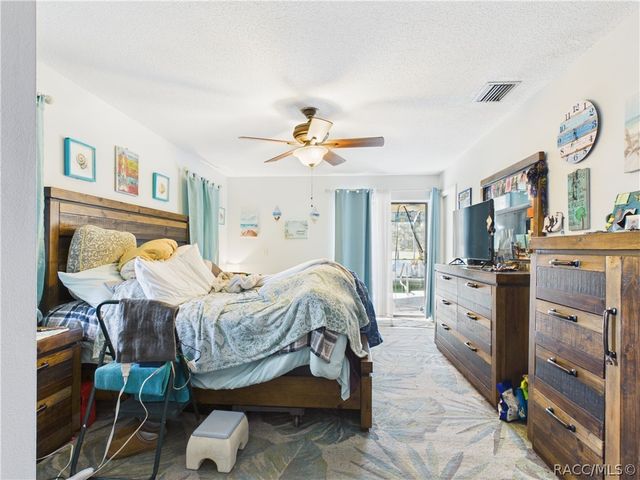 7628 W Golf Club Street, Crystal River, FL 34429