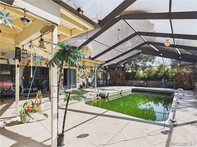 7628 W Golf Club Street, Crystal River, FL 34429