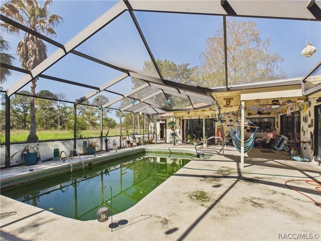 7628 W Golf Club Street, Crystal River, FL 34429