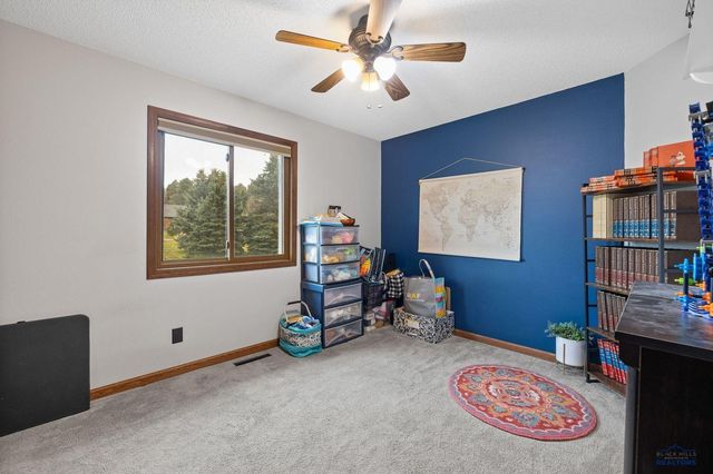 4913 RAVEN CIR, Rapid City, SD 57702