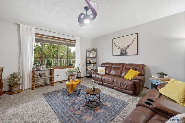 4913 RAVEN CIR, Rapid City, SD 57702