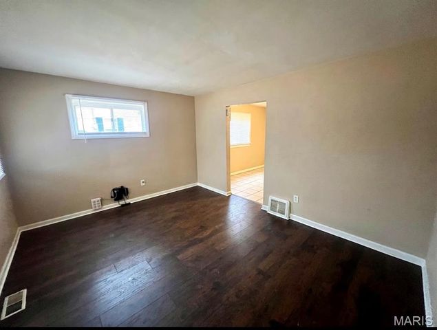 104 Barto Drive, Hazelwood, MO 63135