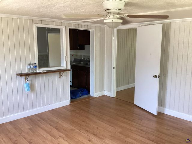 124 Meadowdale Drive, Warner Robins, GA 31088