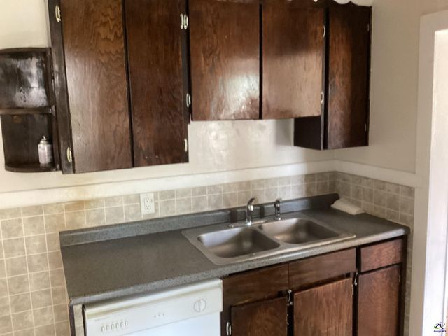 124 Meadowdale Drive, Warner Robins, GA 31088