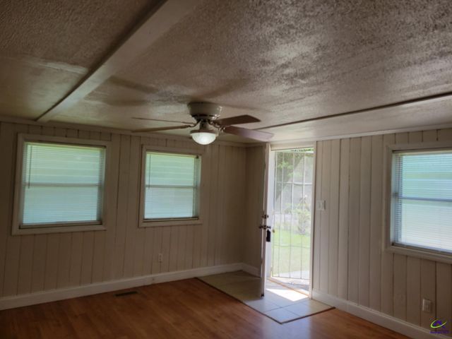 124 Meadowdale Drive, Warner Robins, GA 31088