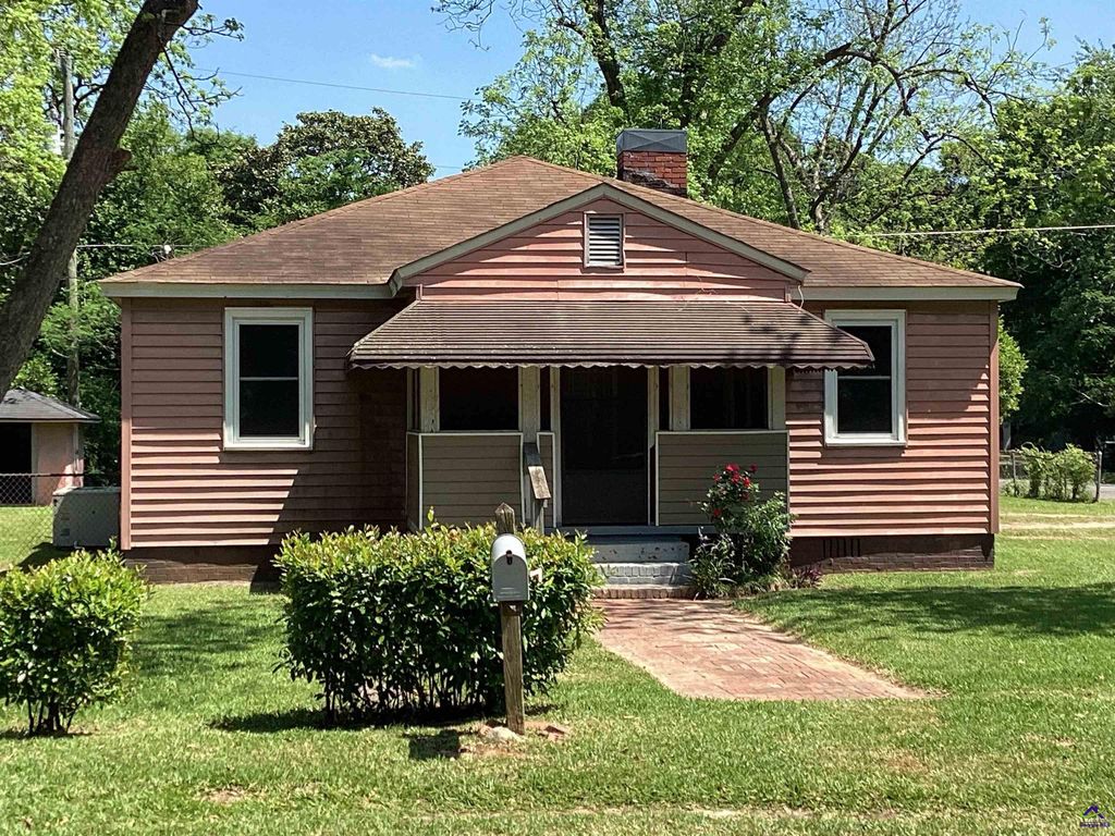 124 Meadowdale Drive, Warner Robins, GA 31088