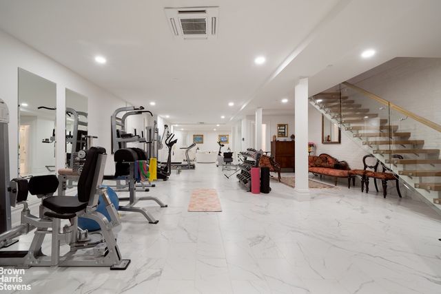 340 W 23RD Street, New York City, NY 10011