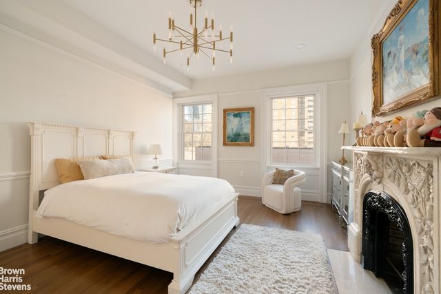 340 W 23RD Street, New York City, NY 10011