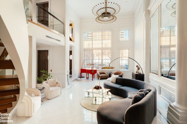 340 W 23RD Street, New York City, NY 10011