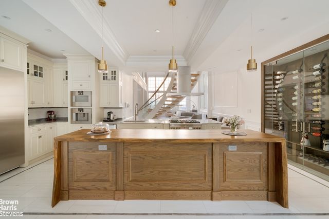 340 W 23RD Street, New York City, NY 10011