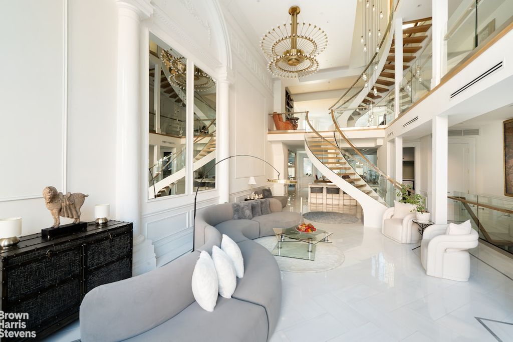 340 W 23RD Street, New York City, NY 10011