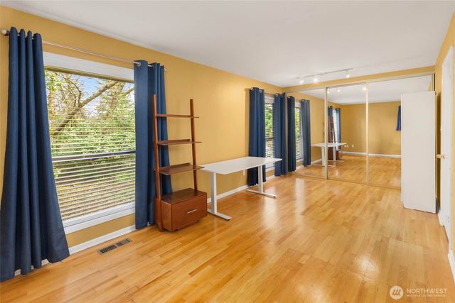 130 110th Place SE, Bellevue, WA 98004