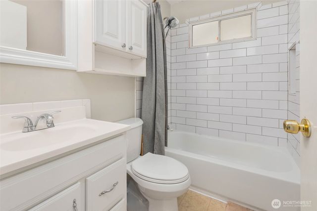 130 110th Place SE, Bellevue, WA 98004