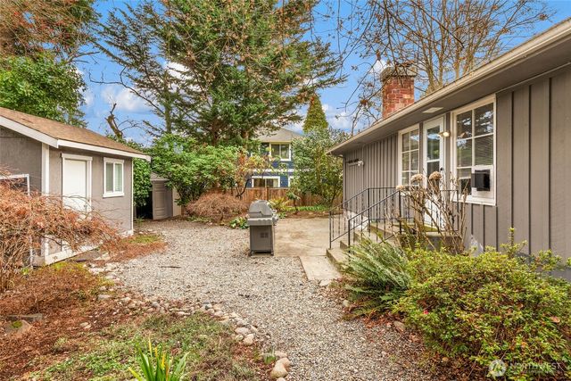 130 110th Place SE, Bellevue, WA 98004