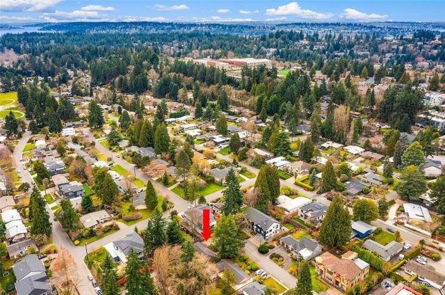 130 110th Place SE, Bellevue, WA 98004