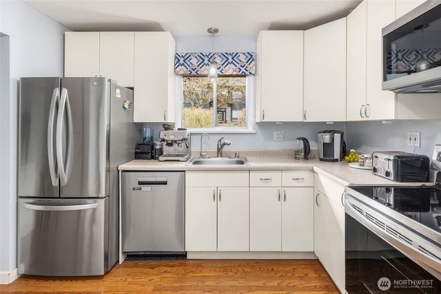 130 110th Place SE, Bellevue, WA 98004