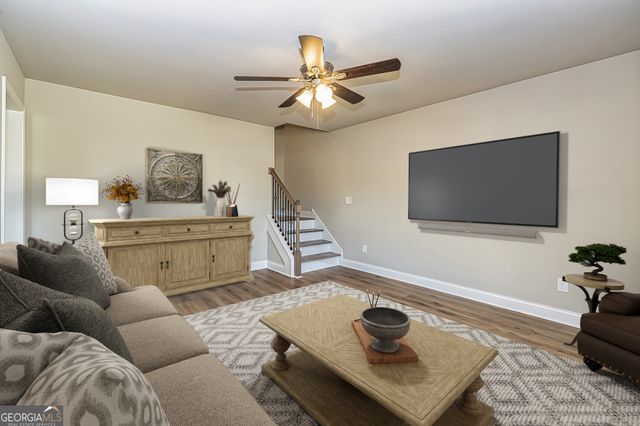 407 Barnetts Bridge Road, Jackson, GA 30233