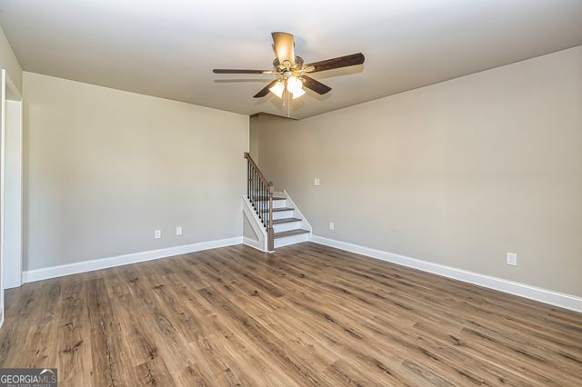 407 Barnetts Bridge Road, Jackson, GA 30233