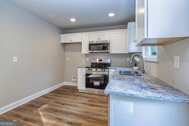 407 Barnetts Bridge Road, Jackson, GA 30233