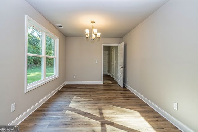 407 Barnetts Bridge Road, Jackson, GA 30233