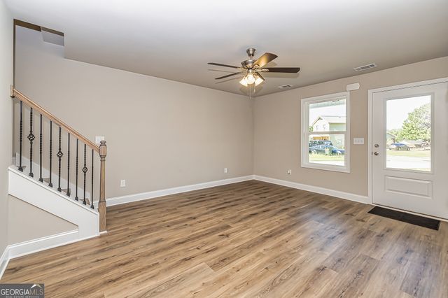 407 Barnetts Bridge Road, Jackson, GA 30233