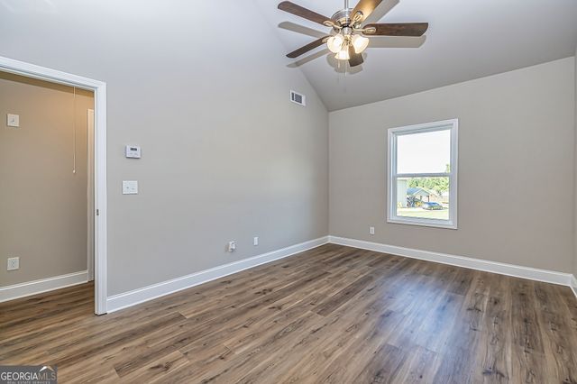 407 Barnetts Bridge Road, Jackson, GA 30233