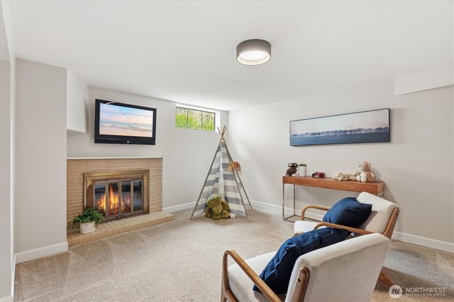 6321 18th Avenue NE, Seattle, WA 98115