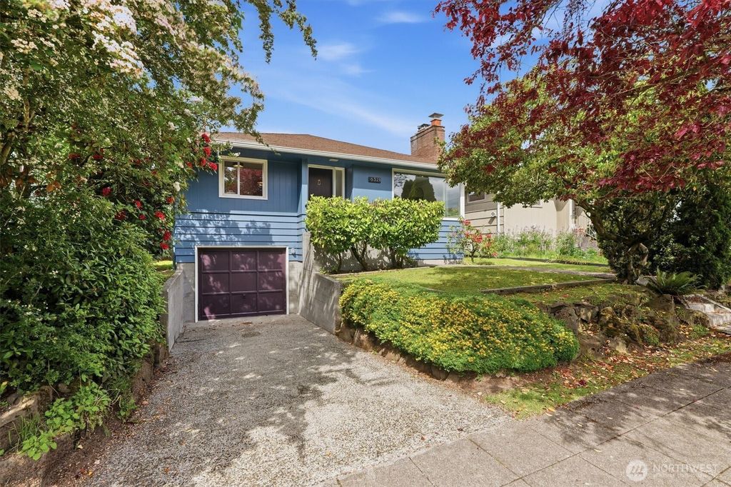 6321 18th Avenue NE, Seattle, WA 98115