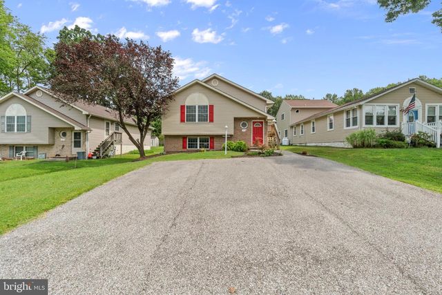 311 GREYHOUND RD, Baltimore, MD 21221