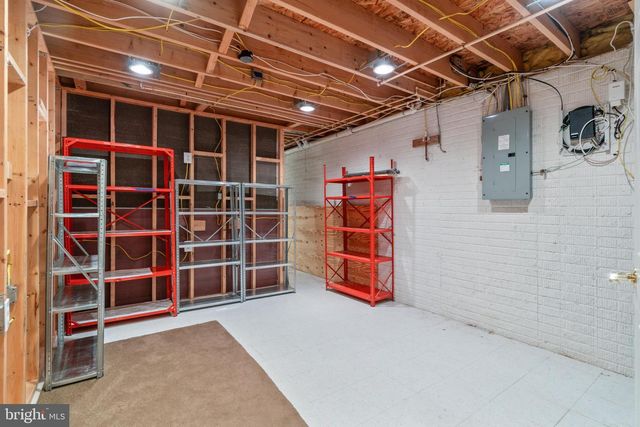 311 GREYHOUND RD, Baltimore, MD 21221