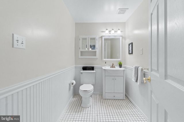 311 GREYHOUND RD, Baltimore, MD 21221