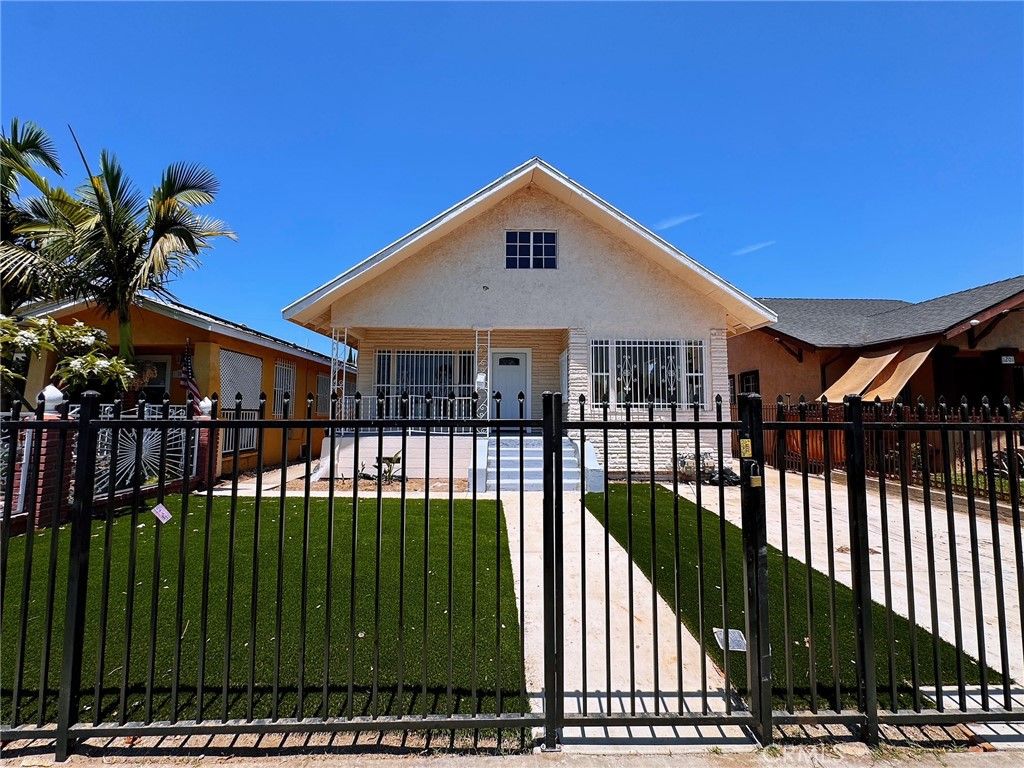1171 E 60TH Street, Los Angeles, CA 90001