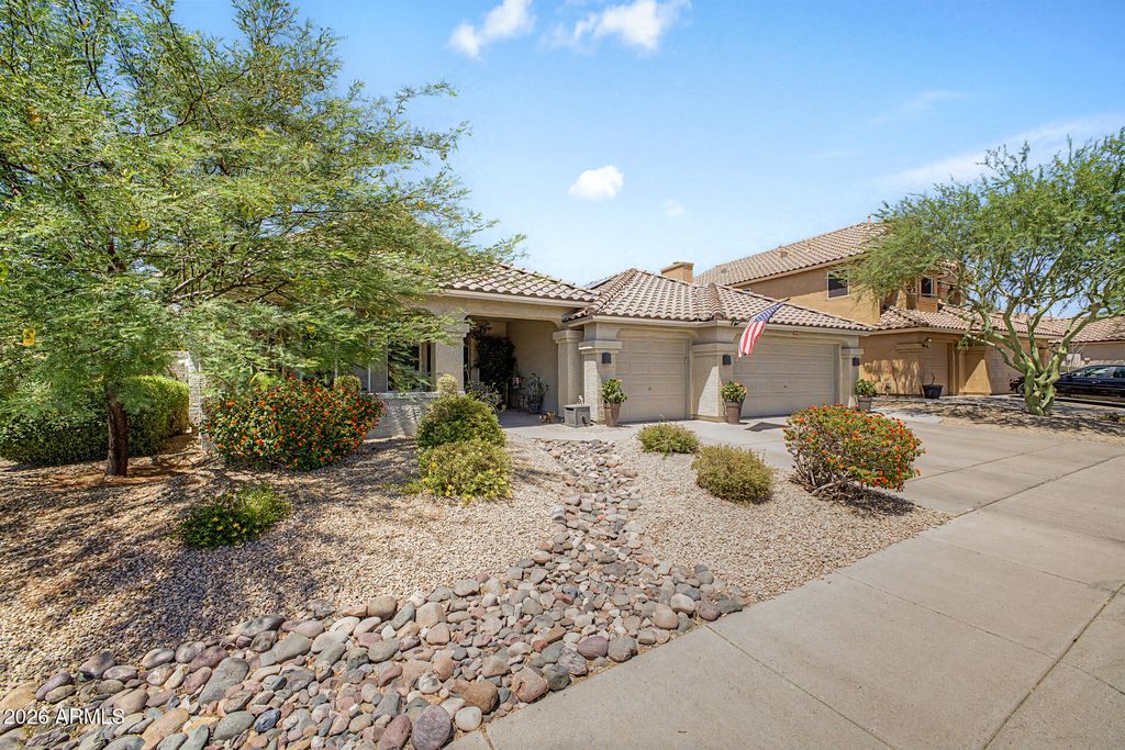 4606 E PEAK VIEW Road, Cave Creek, AZ 85331 — photo 2