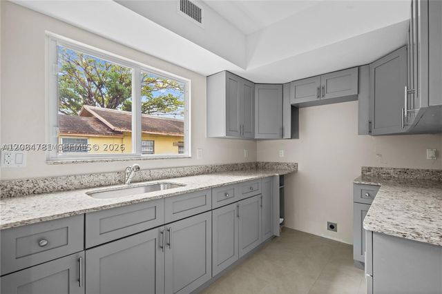7815 NW 4th Ave, Miami, FL 33150