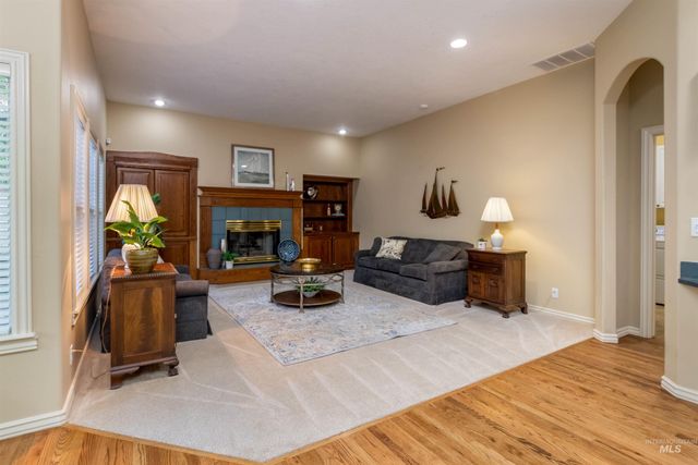 5026 N Greyloch Way, Boise, ID 83704