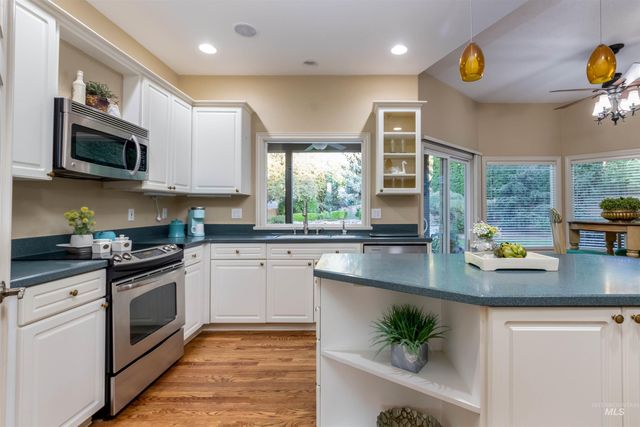 5026 N Greyloch Way, Boise, ID 83704