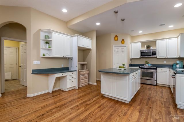 5026 N Greyloch Way, Boise, ID 83704