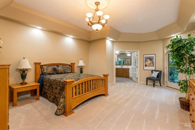 5026 N Greyloch Way, Boise, ID 83704