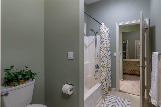 5026 N Greyloch Way, Boise, ID 83704