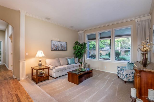 5026 N Greyloch Way, Boise, ID 83704