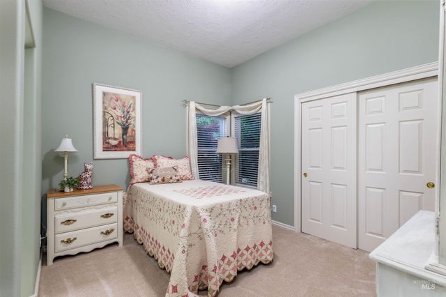 5026 N Greyloch Way, Boise, ID 83704